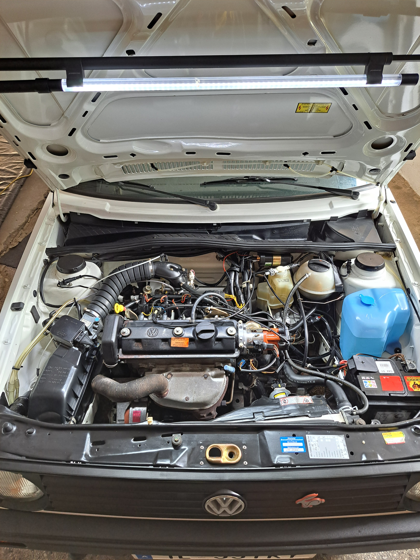 Motorraum – Trockeneis & Dampfreinigung – Nachher