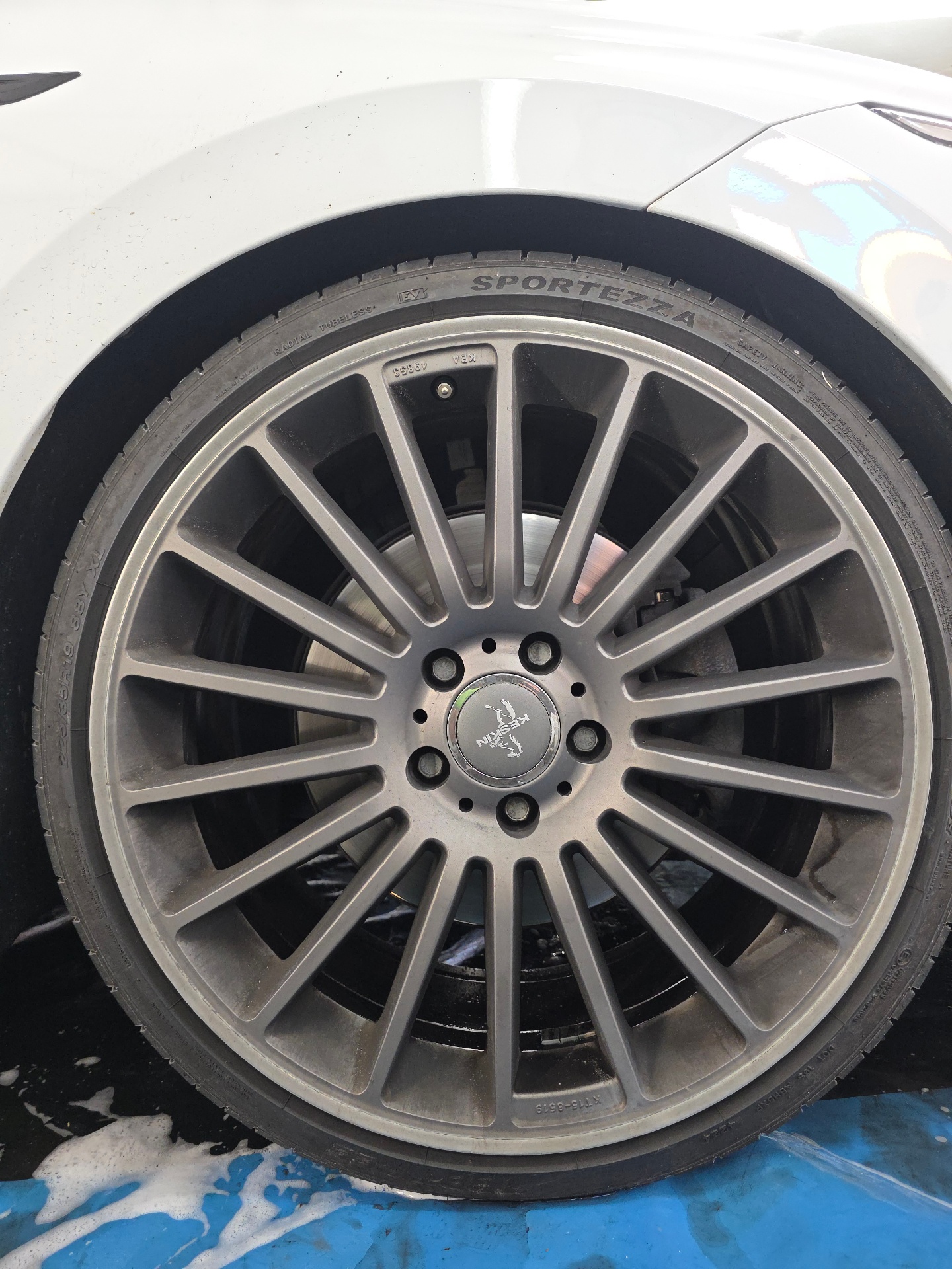 Felgen- & Detailreinigung – Vorher